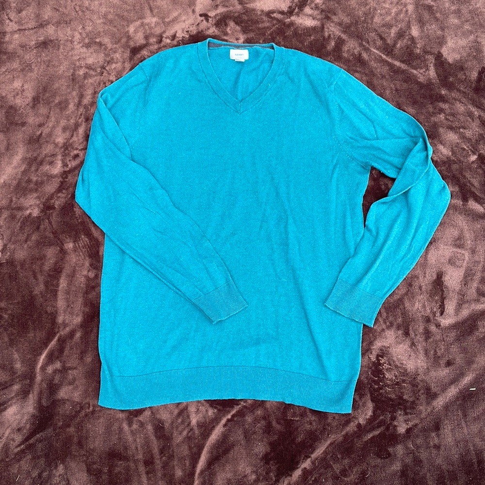 Lightweight V-Neck sweater